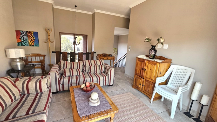 To Let 2 Bedroom Property for Rent in Melodie North West